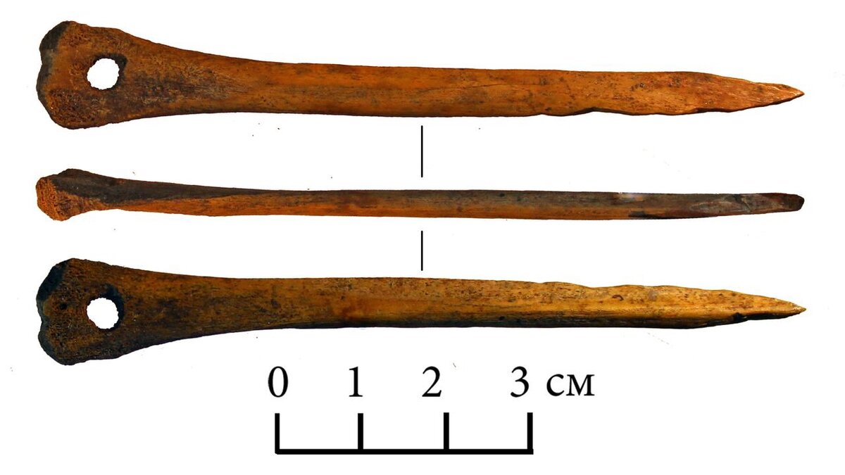 Костяные иглы первобытного человека