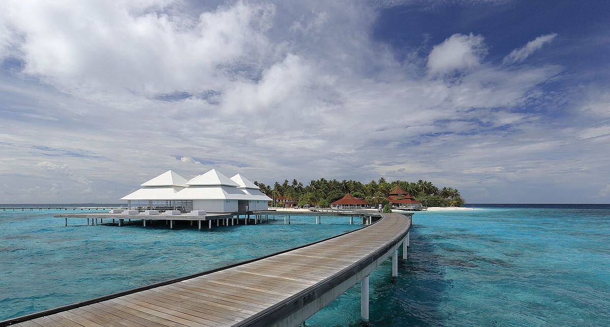 wikimedia.org / Diamonds Thudufushi Beach