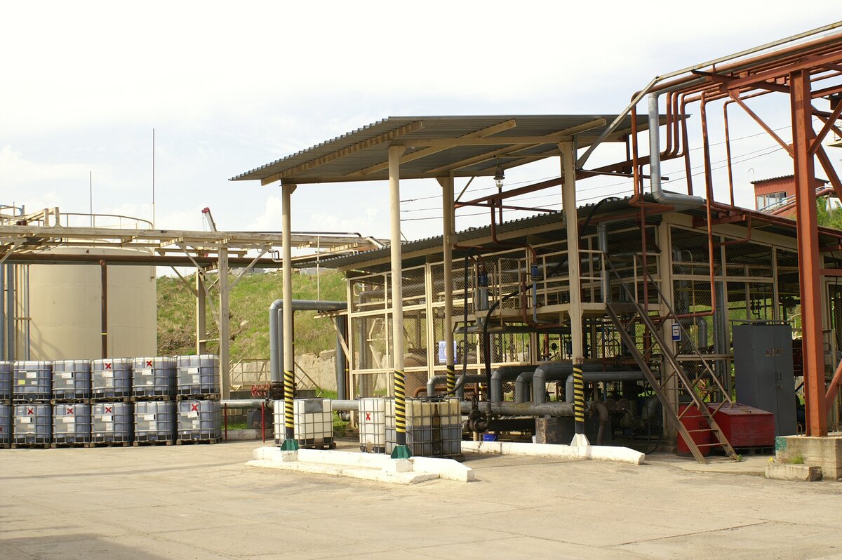 смоленский лакокрасочный завод логотип. ао «стройкомплект-эмаль» смоленский лкз (г. Colorika aqua. эмаль пф-115 "оптима" серая 20 кг кришка. краска колорика вдак-012.