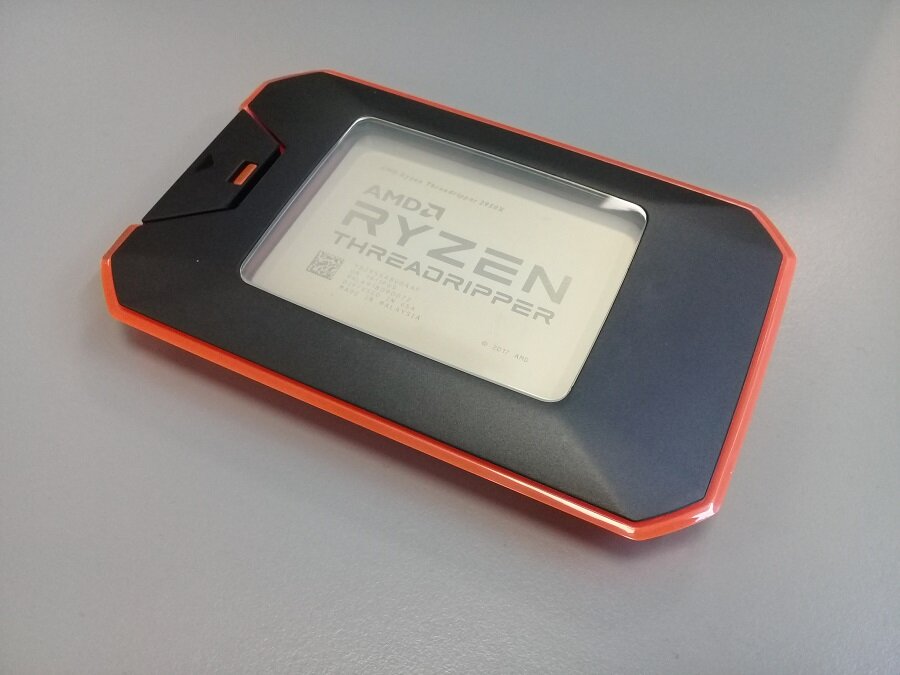 Процессор amd threadripper. Amd threadripper 5990x. Ryzen threadripper 2950x. Amd threadripper 5990x. X399 sli plus.