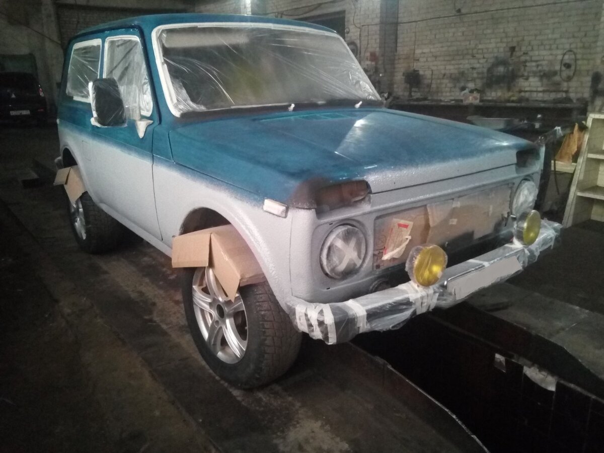 Подготовленный автомобиль под окраску.