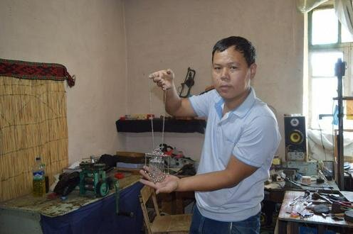 Ювелир Адиль Таджимуратов. Фото Юлианы Александровой, "Фергана"