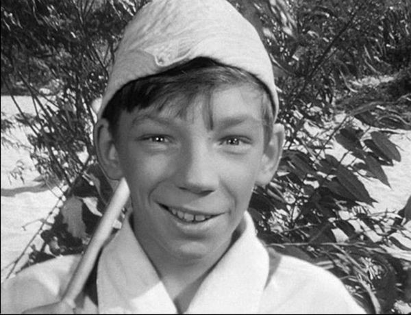 А чего это вы тут все собрались? Кино то уже кончилось!