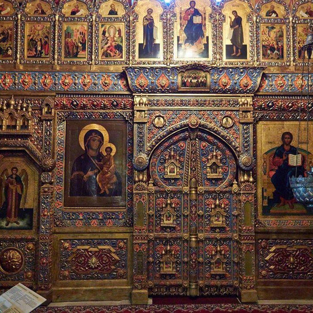 внутри московского собора