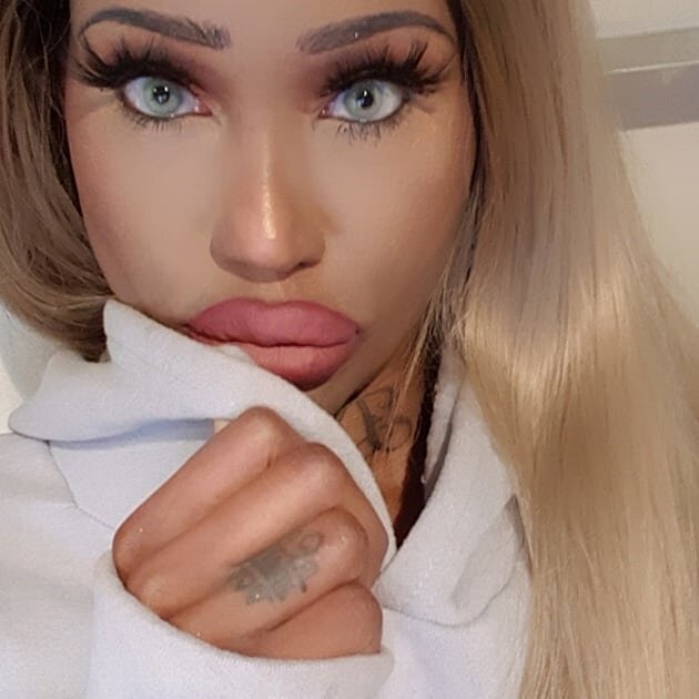 Фото позаимствовано в инстаграме модели @iamdiamonddoll