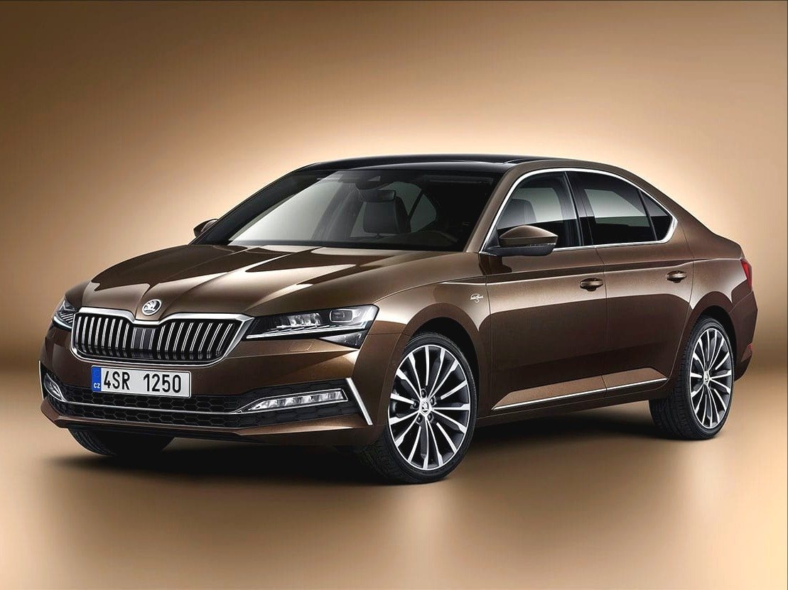 Skoda обновила Superb ..