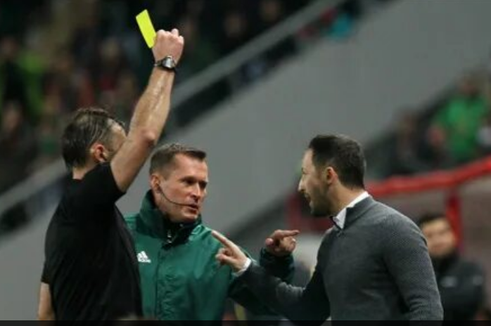 Локомотив - Спартак 0:3 . Желтая карточка для Тедеско.