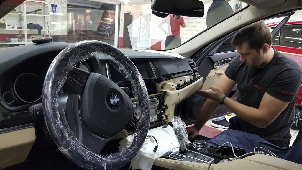 
Мастер взялся за дело 