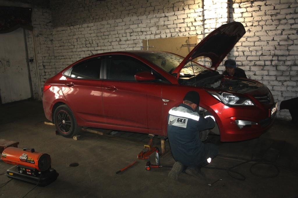 Процесс работы монтаж передних стоек