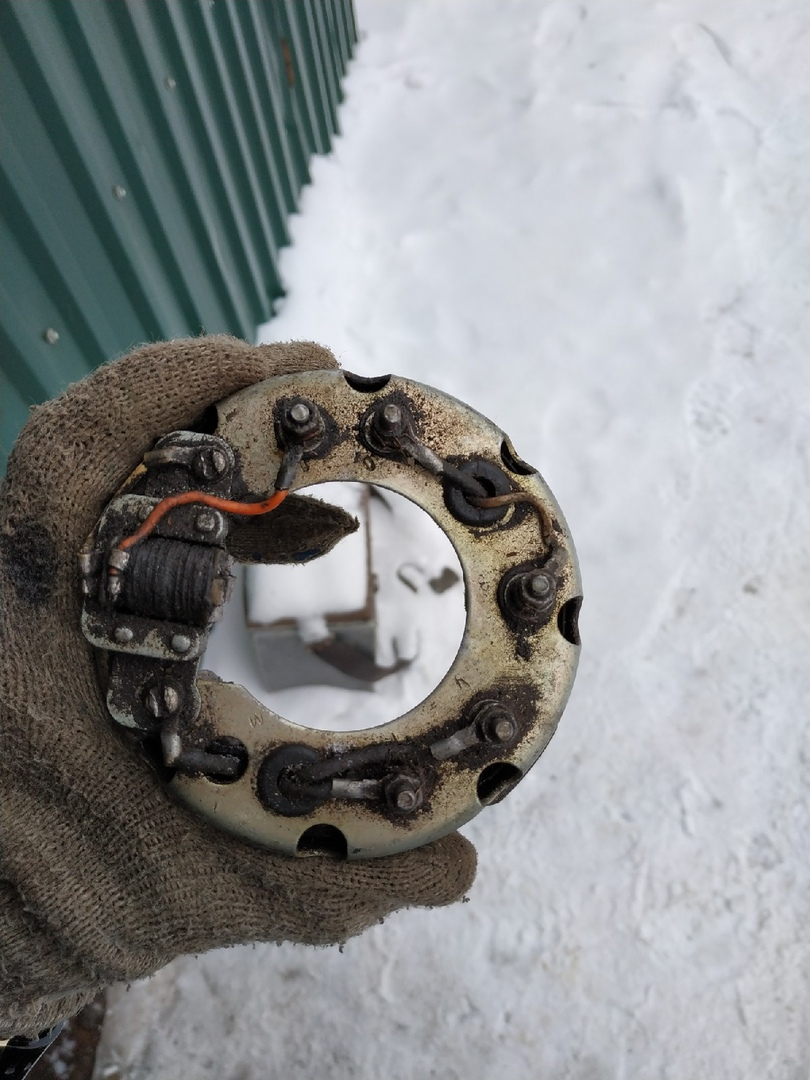 Модели к сожалению не знаю. 