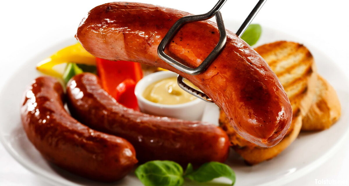 ЖИРНАЯ ЕДА                                                                                                                                                                                                                                                            Чрезмерное употребление продуктов с высоким содержанием жиров – мясо, молочные продукты, сливочное масло – повышают уровень холестерина и способствует развитию атеросклероза.

В норме. Уровень общего холестерина у здорового человека не должен превышать 5 ммоль/л, ЛПНП (липопротеины низкой плотности, фракция холестерина) – 3 ммоль/л.