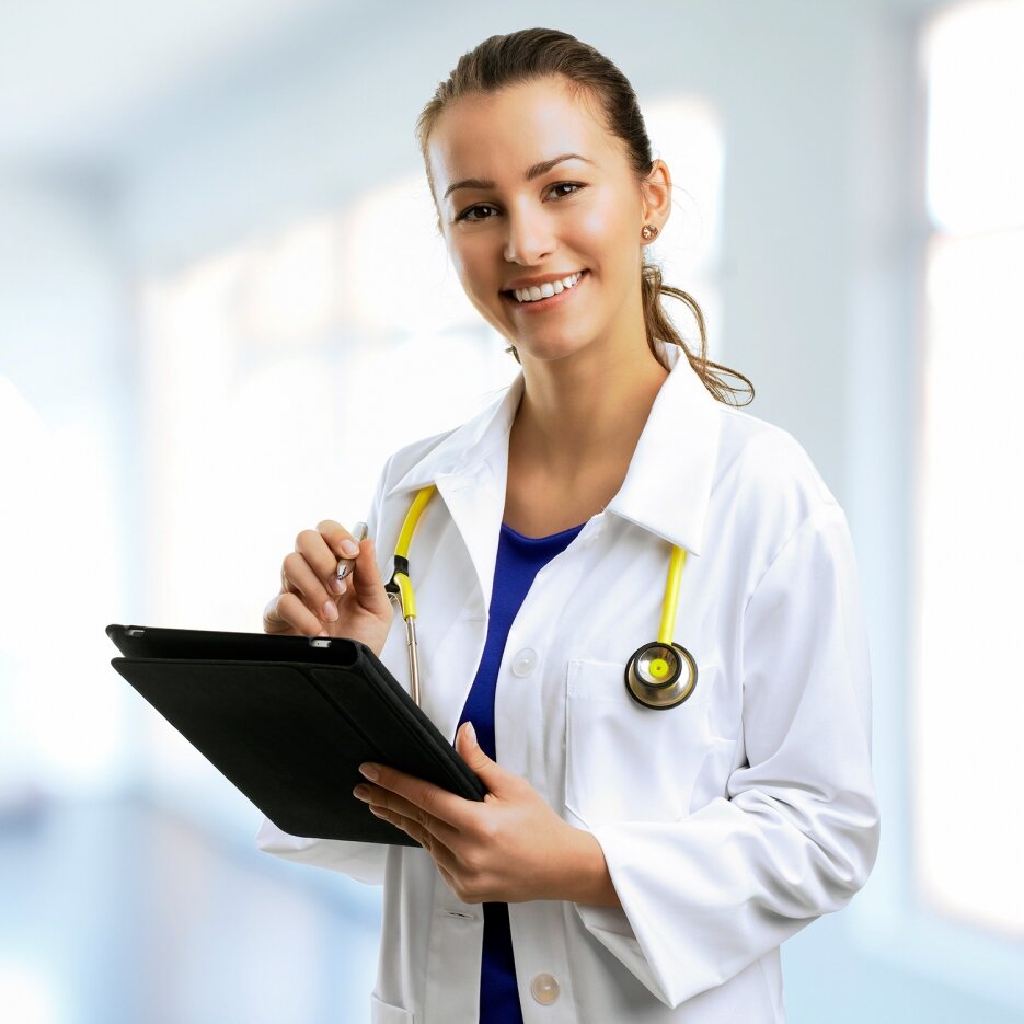 Лечащий врач: педиатр (у детей) и терапевт (у взрослых).