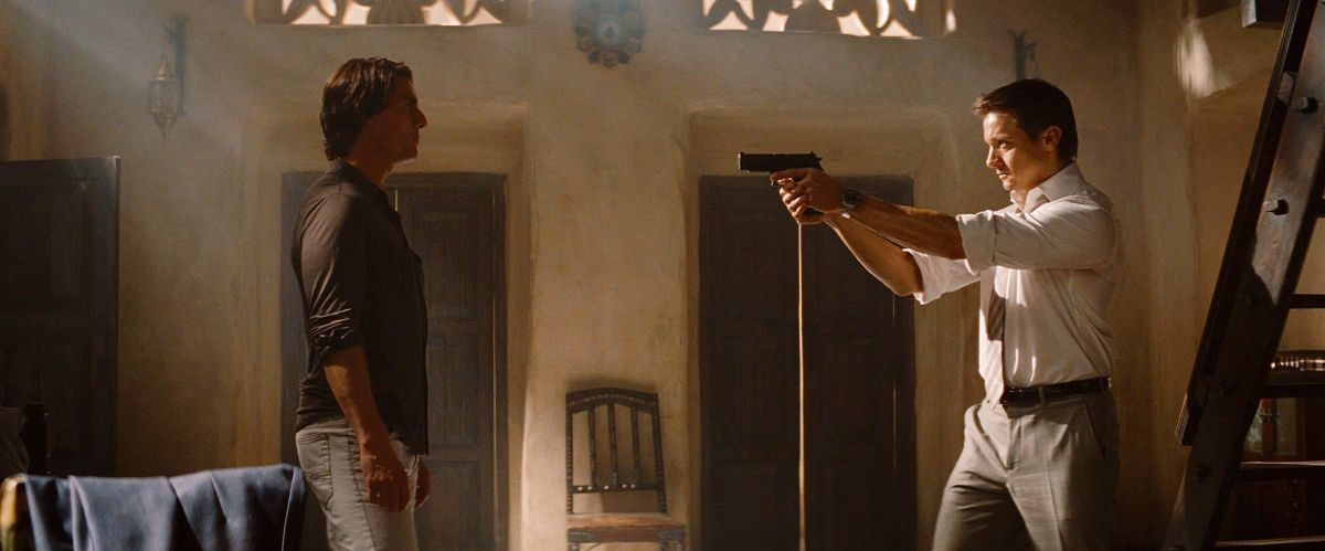 Том Круз и Джереми РЕннер в фильме "Миссия невыполнима: Протокол Фантом"