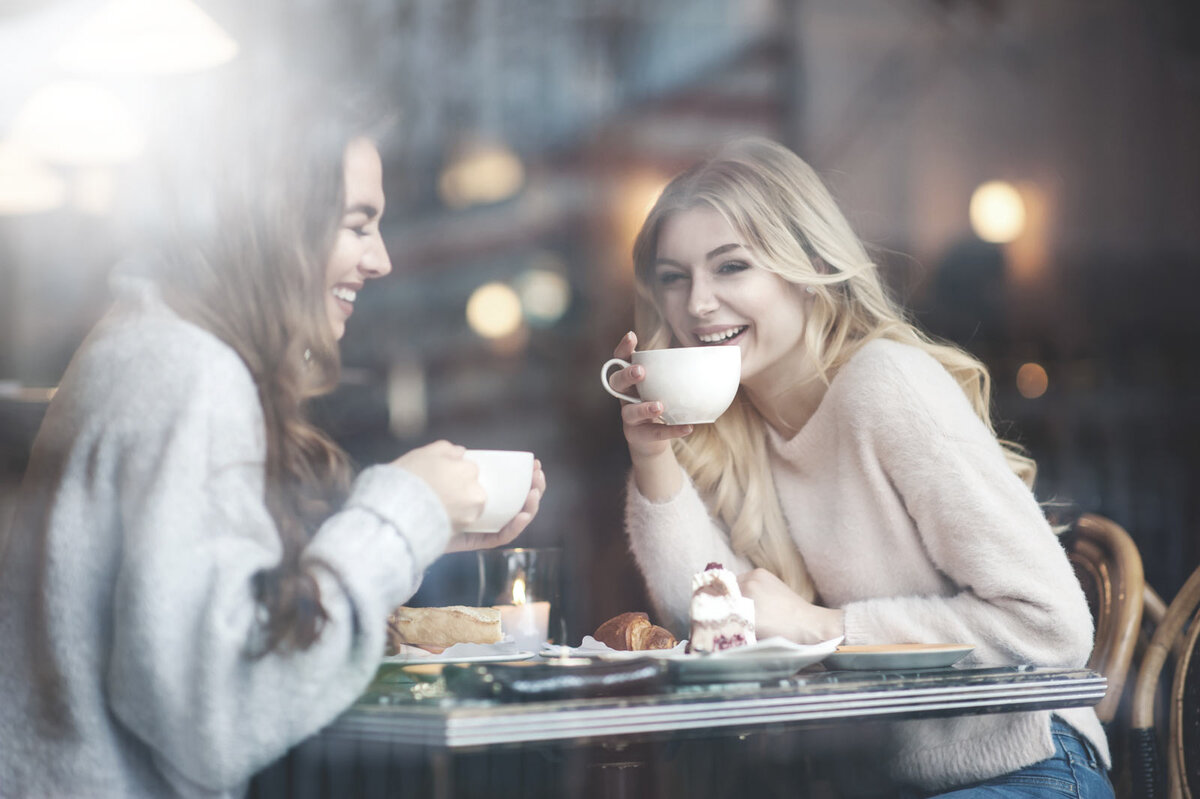 После театра забежали в кафе