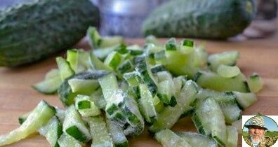 только достал