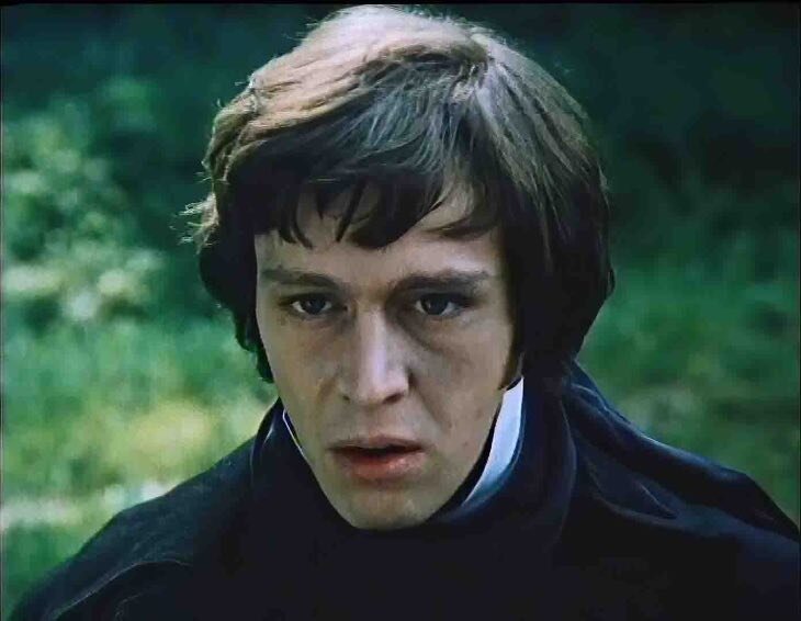 Таким актер был в молодости, до пристрастия к своим пагубным привычкам. Фото взято с сайта pic-words.ru