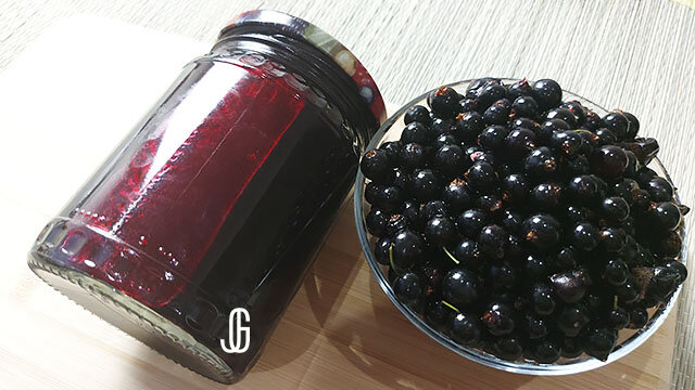 Рецепт желе из черноплодной рябины на зиму. Варенье из черноплодной рябины. Желе из черноплодной рябины. Джем из черноплодной рябины. Вишня консервированная без косточек.