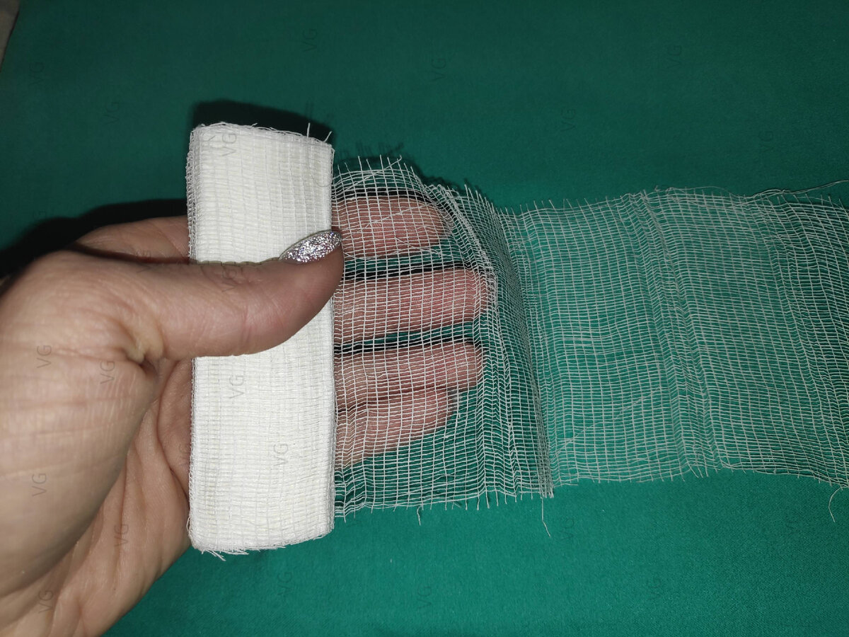 Бинтов, правда, с каждым годом требуется всё больше. Ибо плотность переплетения нитей всё больше напоминает кружево.