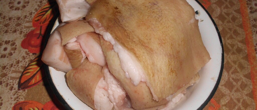 Дешевое сало с рынка. Личное фото автора канала Житейская проза