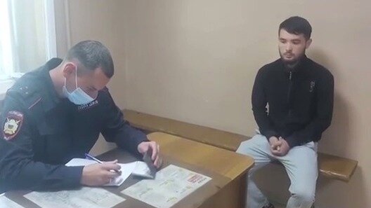     Девушка из Уссурийска заказала такси, однако, по ее словам, водитель угрожал ей пистолетом. Полиция разобралась в произошедшем — «всплыл» любопытный факт.