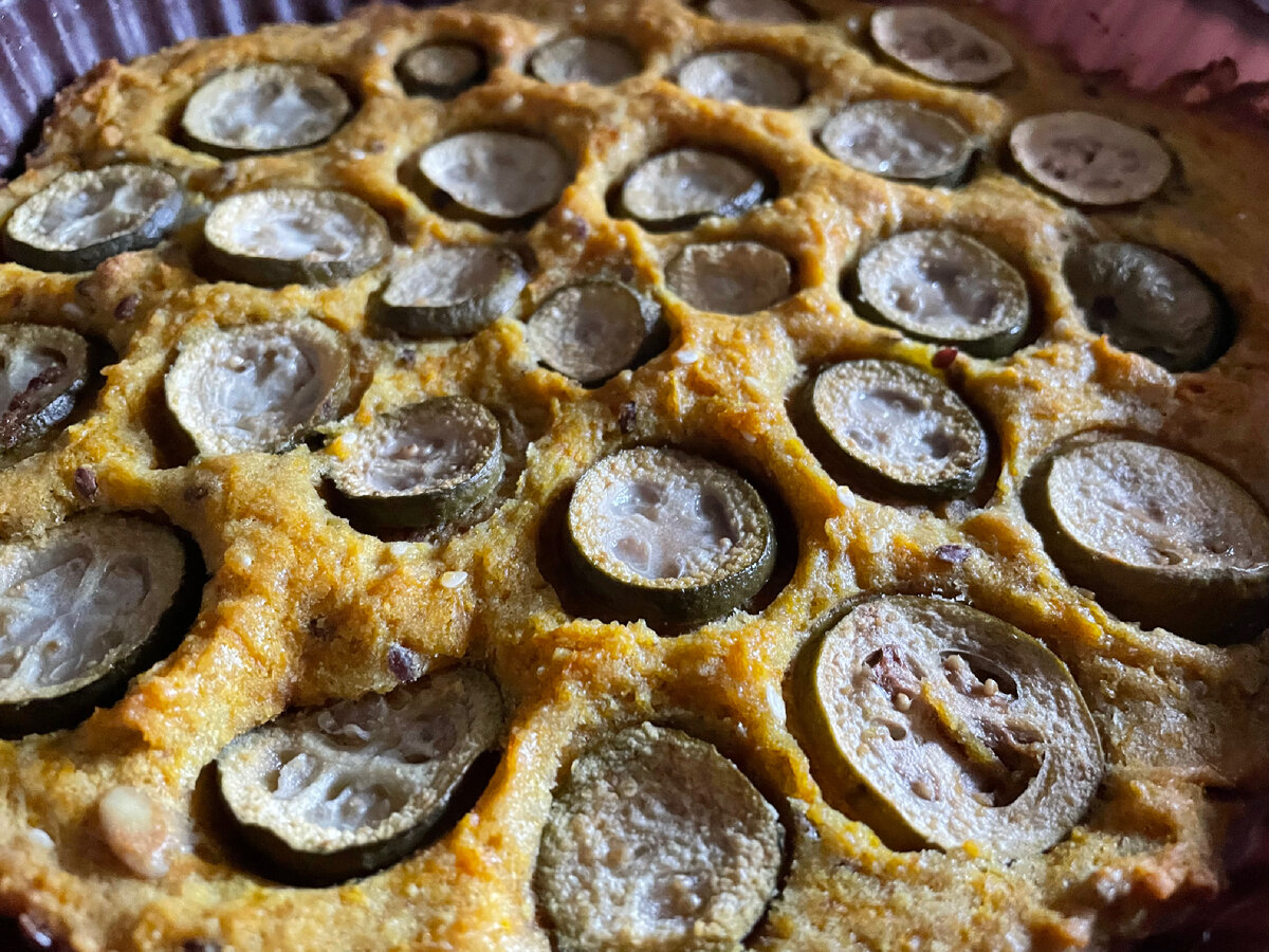 Тыквенный пирог без глютена с фейхоа