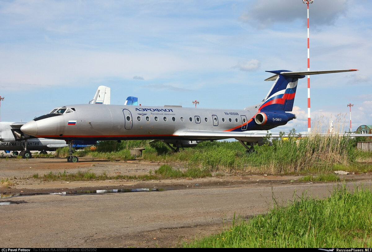 Борт Ту-134АК RA-65568  на приангарной стоянке (фото из открытых источников)