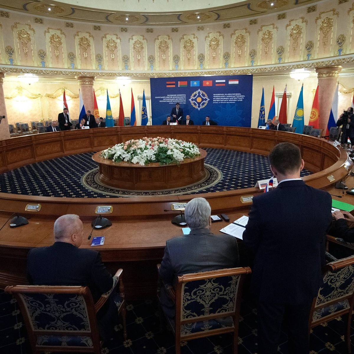 Кремль анонсировал поездку Путина на саммит ОДКБ в Ереване