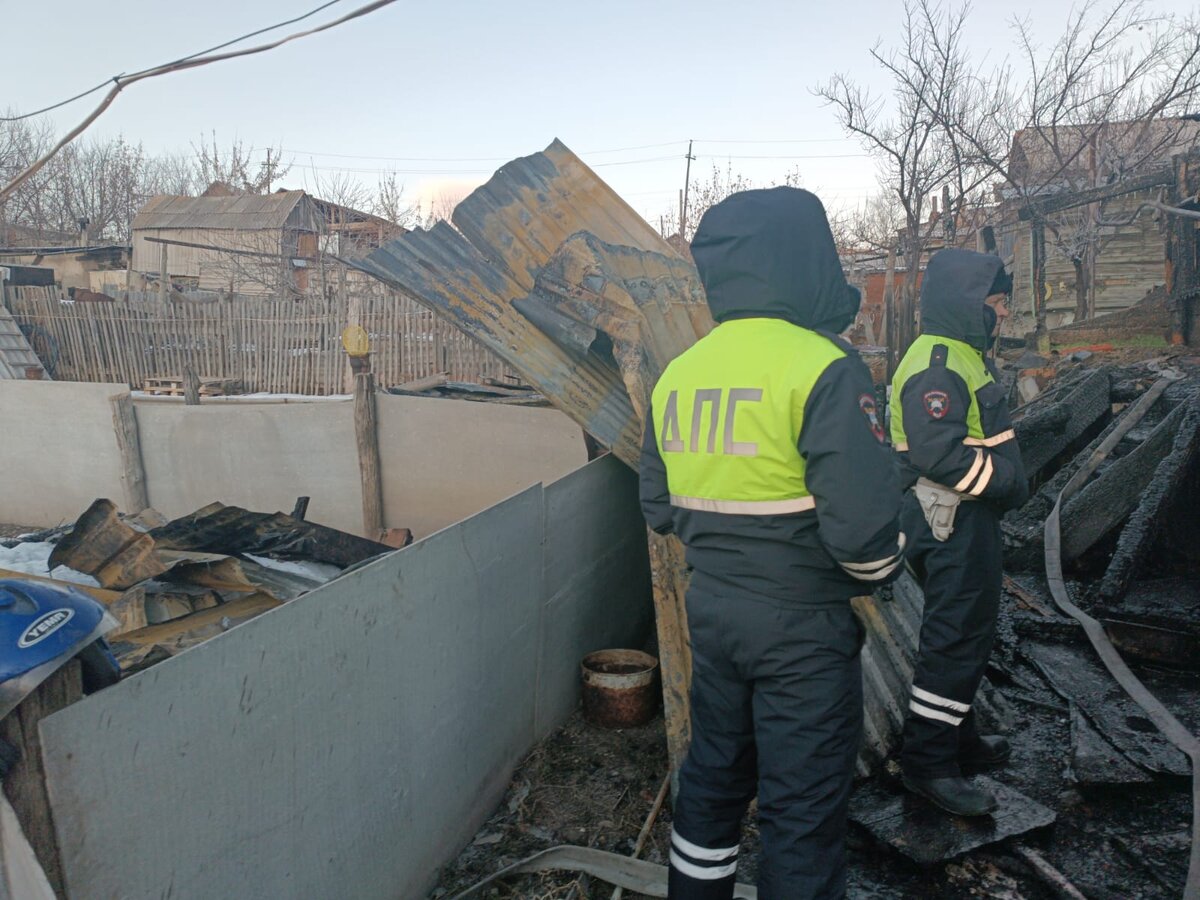 Вольским погорельцам из двухэтажного дома требуется помощь | Вольск.ру |  Дзен