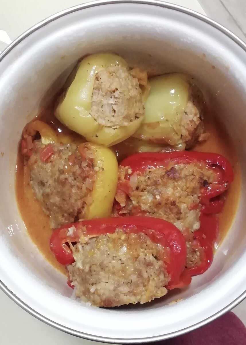 Фаршированные перцы с бульоном