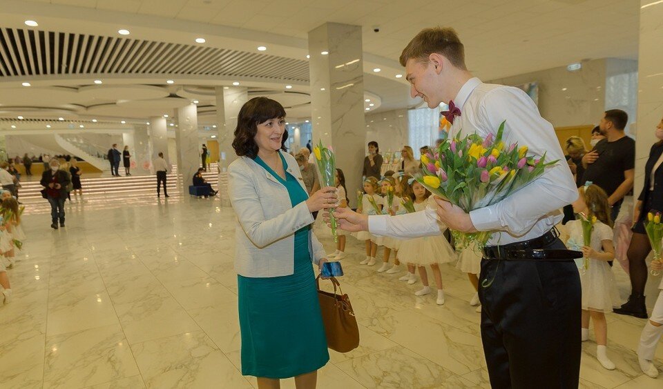     Стартовал прием заявок на конкурс «Женщина года». Фото: zaksob.ru