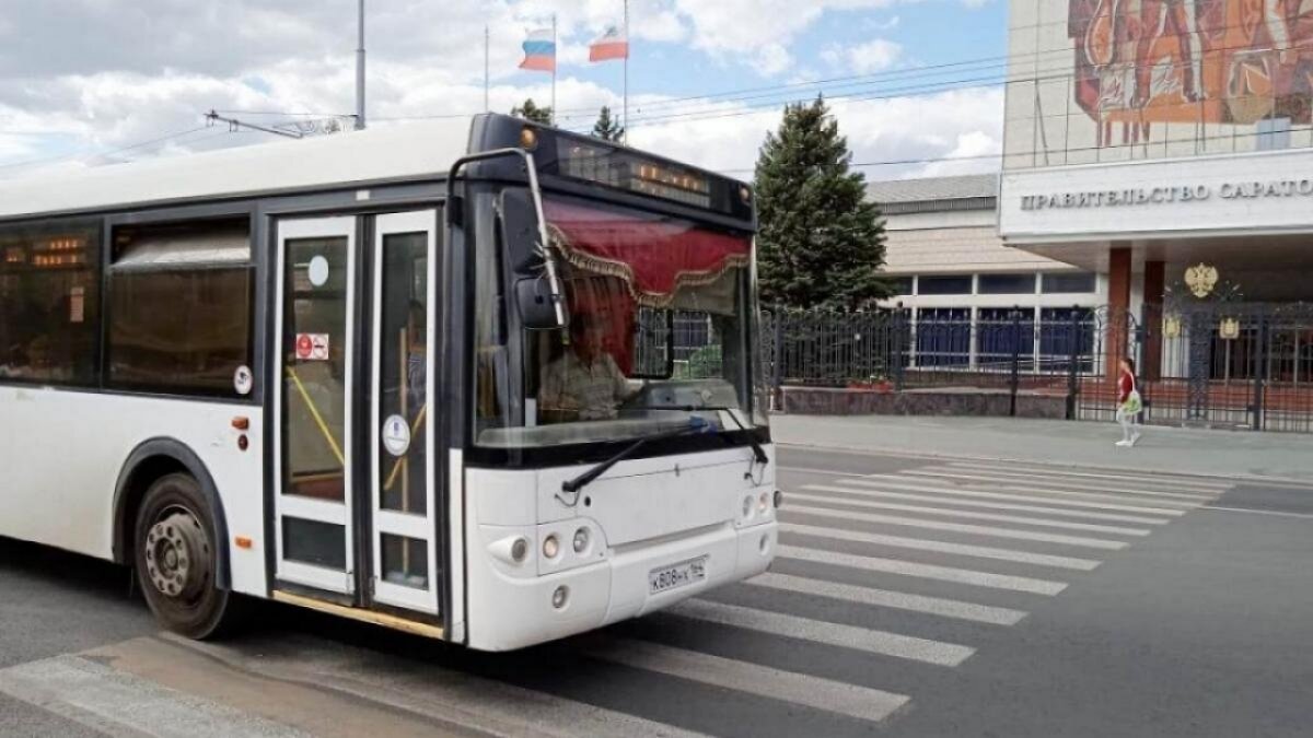    Из-за коммунальной аварии два автобуса изменили маршруты в СаратовеНовости Саратова и области – Сетевое издание «Репортер64»