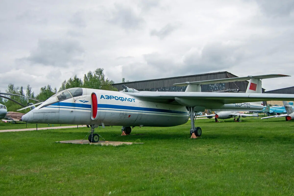 Высотный истребитель М-17 «Стратосфера» в Монино.