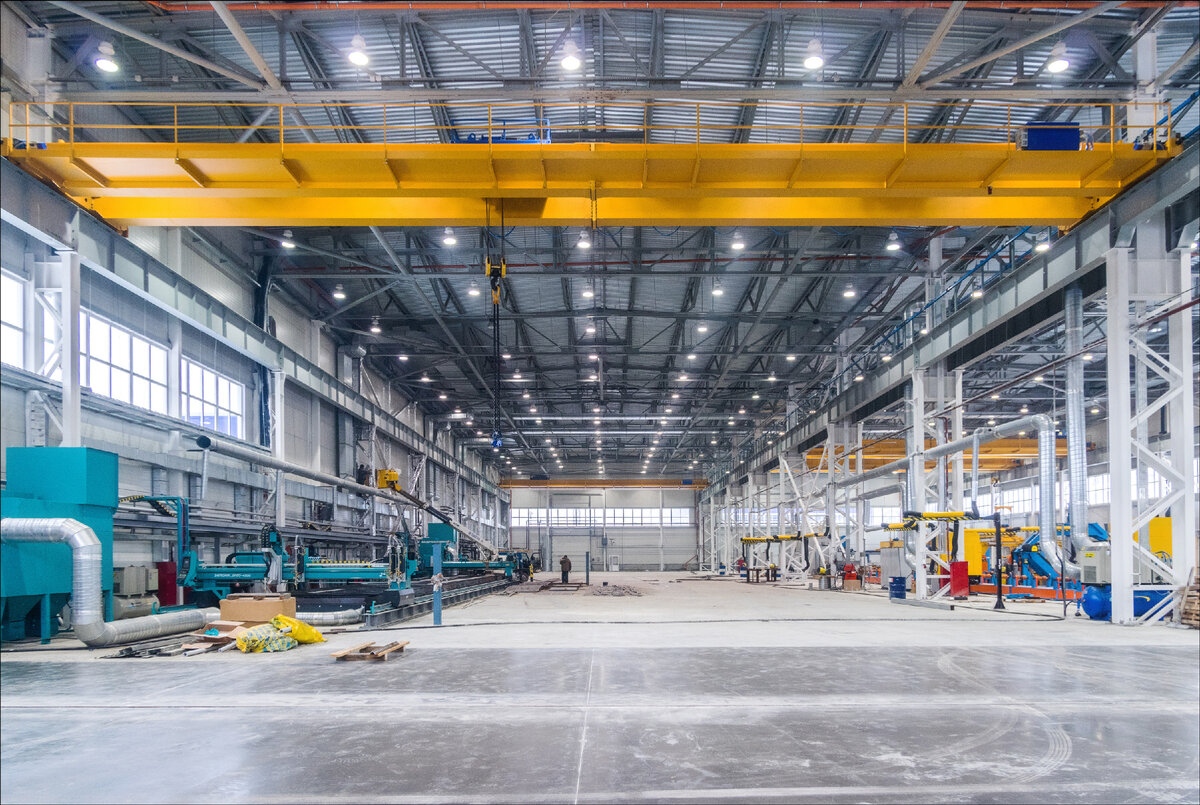 Steel factory. Промышленное оборудование. Промышленное освещение. Новый завод. Фон завод сталь.