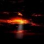 Любопытное сновидение о времени («конца мира») приводит С.А. Нилус – русский духовный писатель: «О. Кириллу (Зленко), бывшему письмоводителю старца Варсонофия Оптинского (17.11 1916); И вот, мой милый, в то время, когда уже печатается моя книга «Близ есть, при дверях», одна раба Божия, никакого касательства к моим исследованиям не имеющая, о судьбах мира никогда не задумывавшаяся, но сердцем благоговейно и просто верующая, в ночь с 24-го на 25-е октября под утро, увидела такой сон (пишу ее словами): «Дорогая мама, — так пишет она своей матери, – с понедельника на вторник (24 и 25 октября) видела странный и страшный сон.
