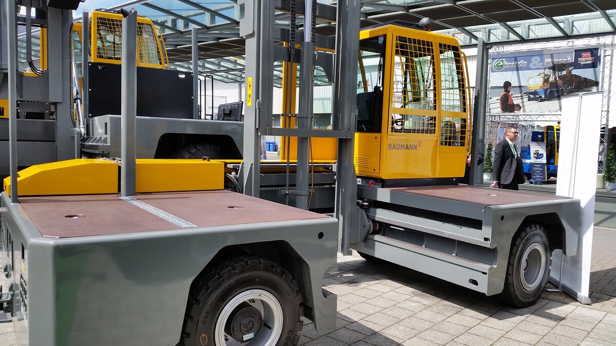 В путь дорогу вместе с нами...