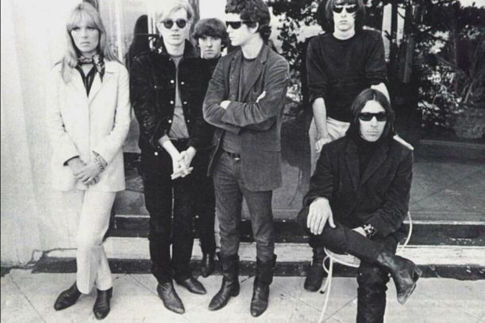 The Velvet Underground, Энди Уорхол и певица Нико, 1966 год (Wikimedia)