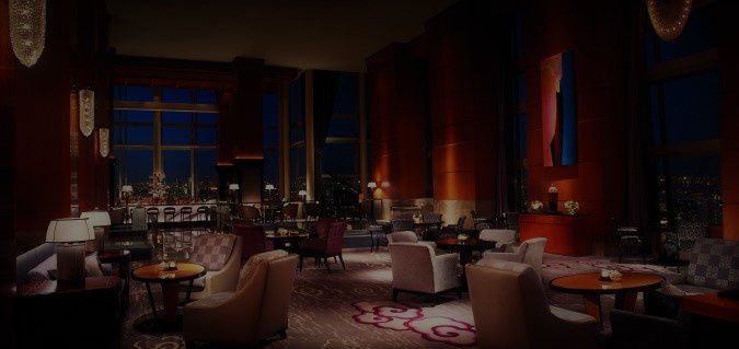 Ritz Carlton Tokyo (Япония) 
Отель расположен в центре Токио . Этот 5-звездочный отель является идеальным местом для проживания во время прекрасного отпуска или деловой поездки. Из отеля Ritz Carlton Tokyo открывается великолепный вид на Синдзюку. В отеле осуществляется круглосуточное обслуживание номеров.  В Ritz Carlton Tokyo   есть прекрасный  фитнес-центр с бассейном . Цена за проживание в сутки составляет $474. Ritz Carlton Tokyo-один из самых выдающихся отелей мира .

