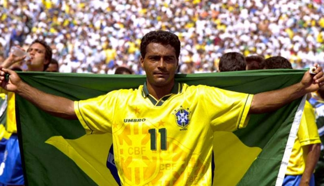   Родился Ромарио де Соуза Фария 29 января 1966 года в Рио-де-Жанейро, где и начал свой футбольный путь в команде "Олария".