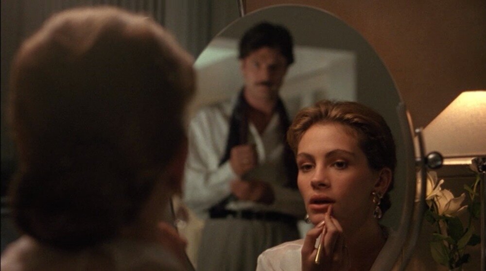 фото: кадр из фильма "В постели с врагом"