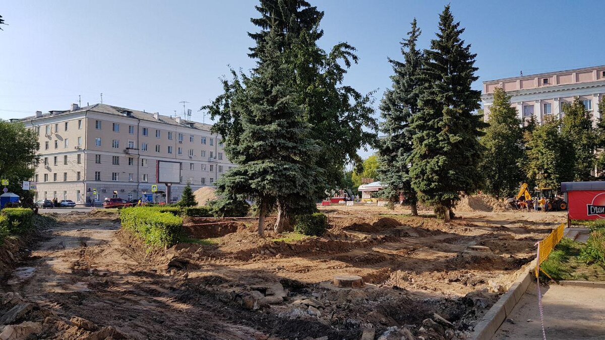 Сквер в центре Сормова в процессе реконструкции. Фото: Андрей Журавлев
