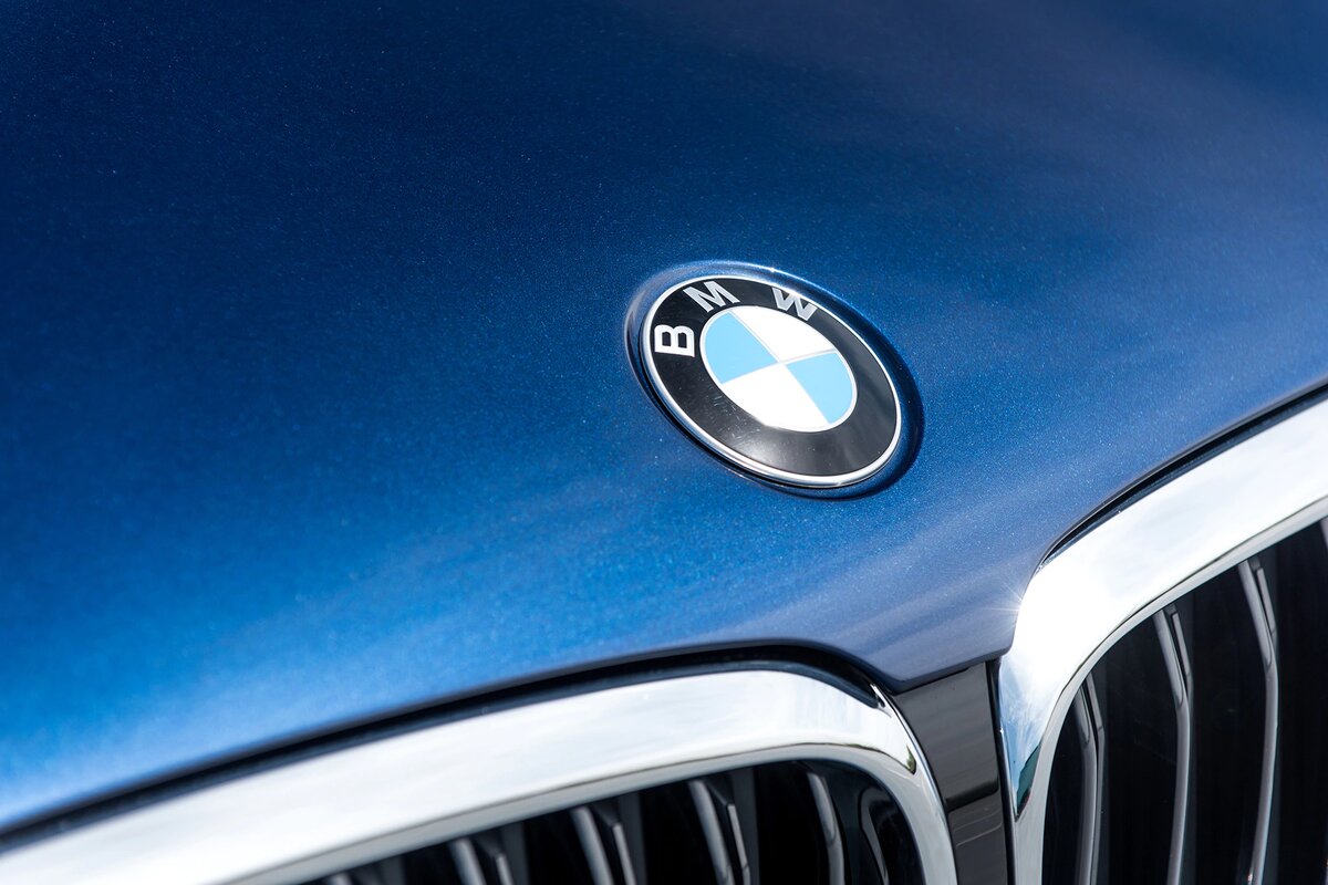 BMW symbol