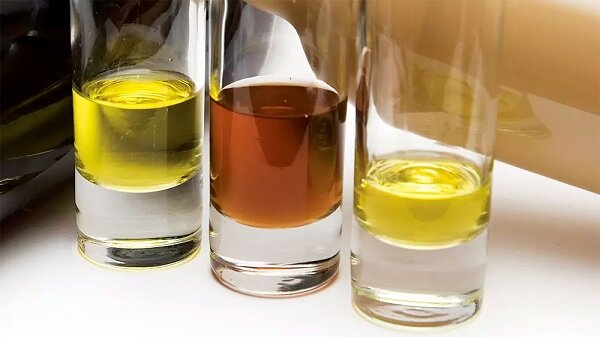 Сивушные масла обладают резким и неприятным запахом. Источник: pansamogon.ru 