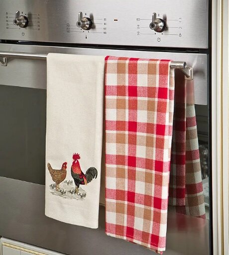 Мамины любимые полотенца с курочками. Что это? Символ домашнего уюта?
