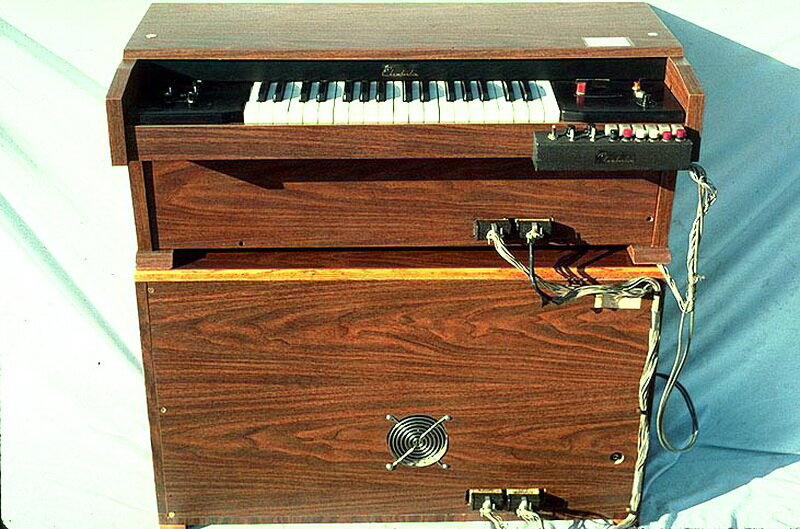 Одна из первых моделей Chamberlin