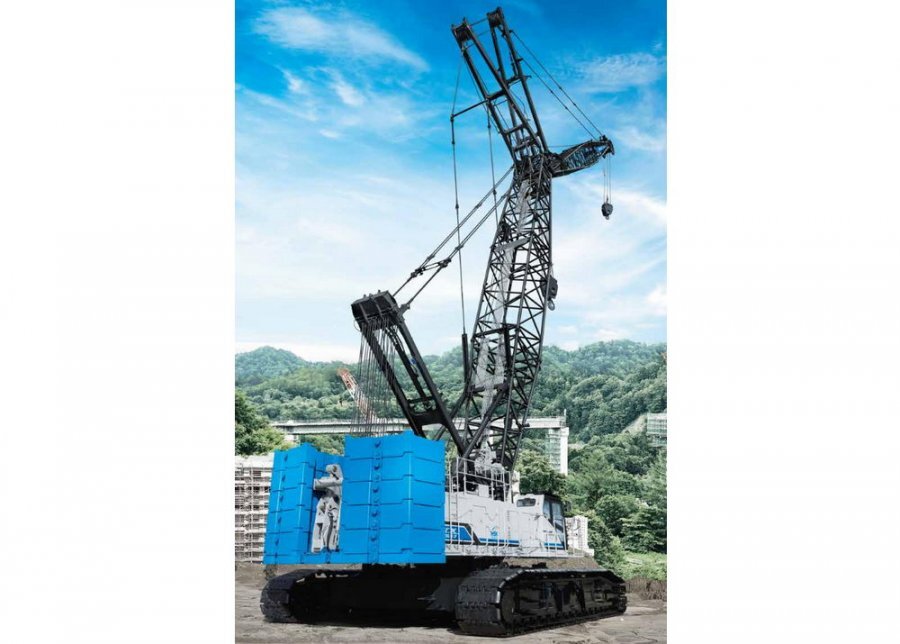 Начались поставки новейшего гусеничного крана