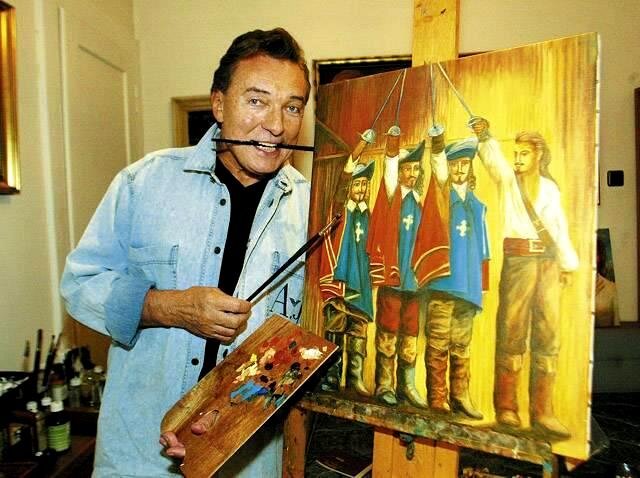 Карел Готт у мольберта. Фото с сайта http://gott.cdbox.eu 