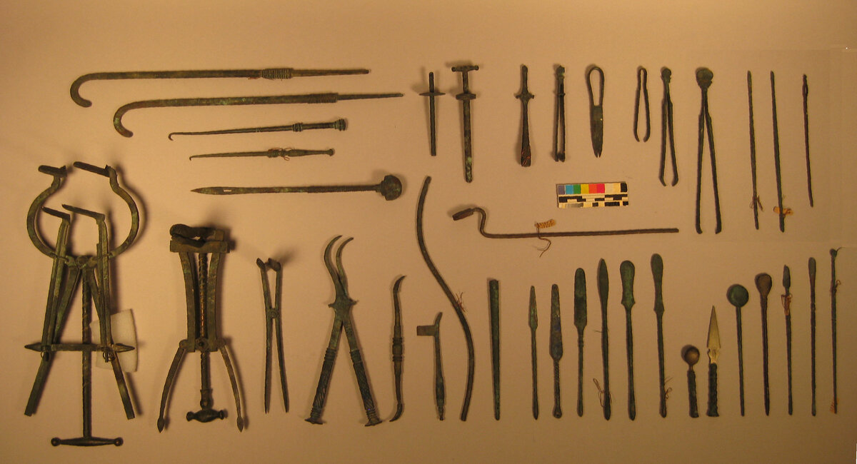 Ancient Roman medical instruments. You can't tell them from torture instruments.                    https://www.mpm.edu/sites/default/files/images/collections/artifacts/anthropology/pompeii/CompleteSetCropped.jpg