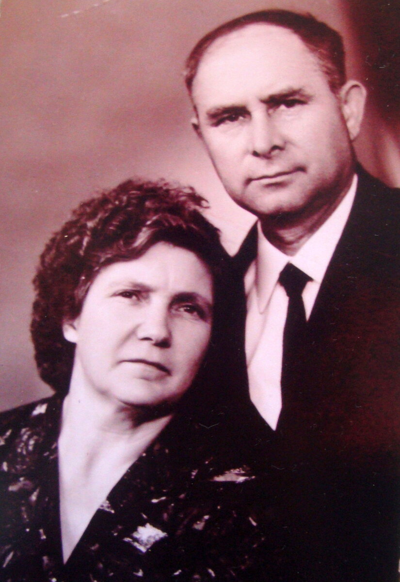 Мамины родители Вера Ивановна и Иван Семёнович.