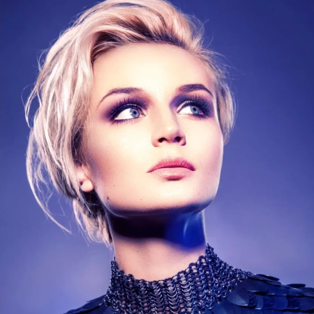 Gagarina. Певица Пальма Гагарина.