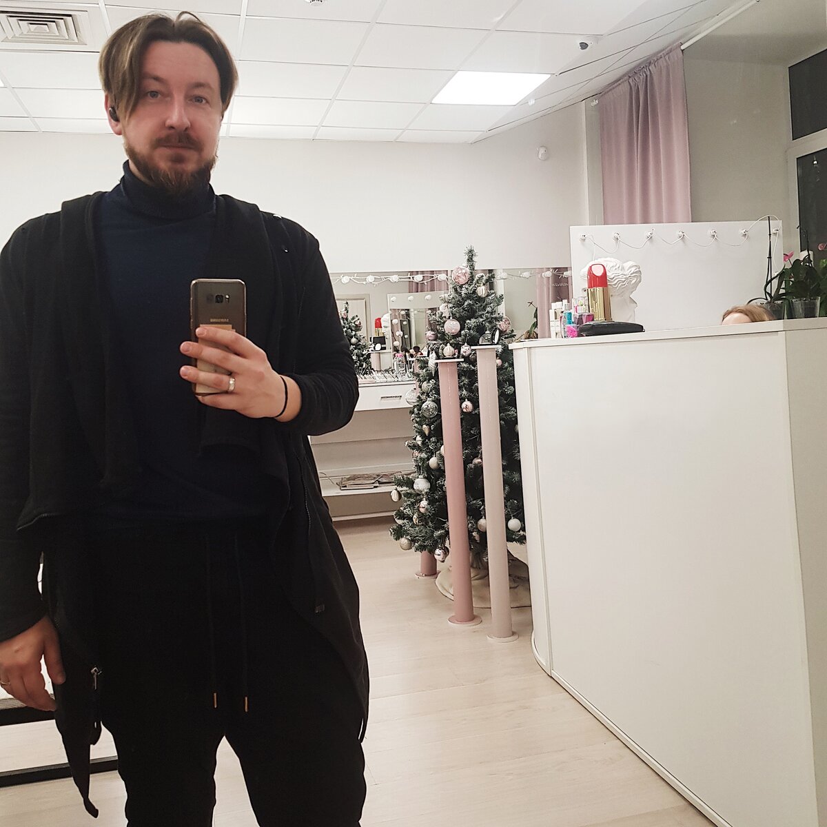 На фото: Алексей Князев - интернет-маркетолог, таргетолог.